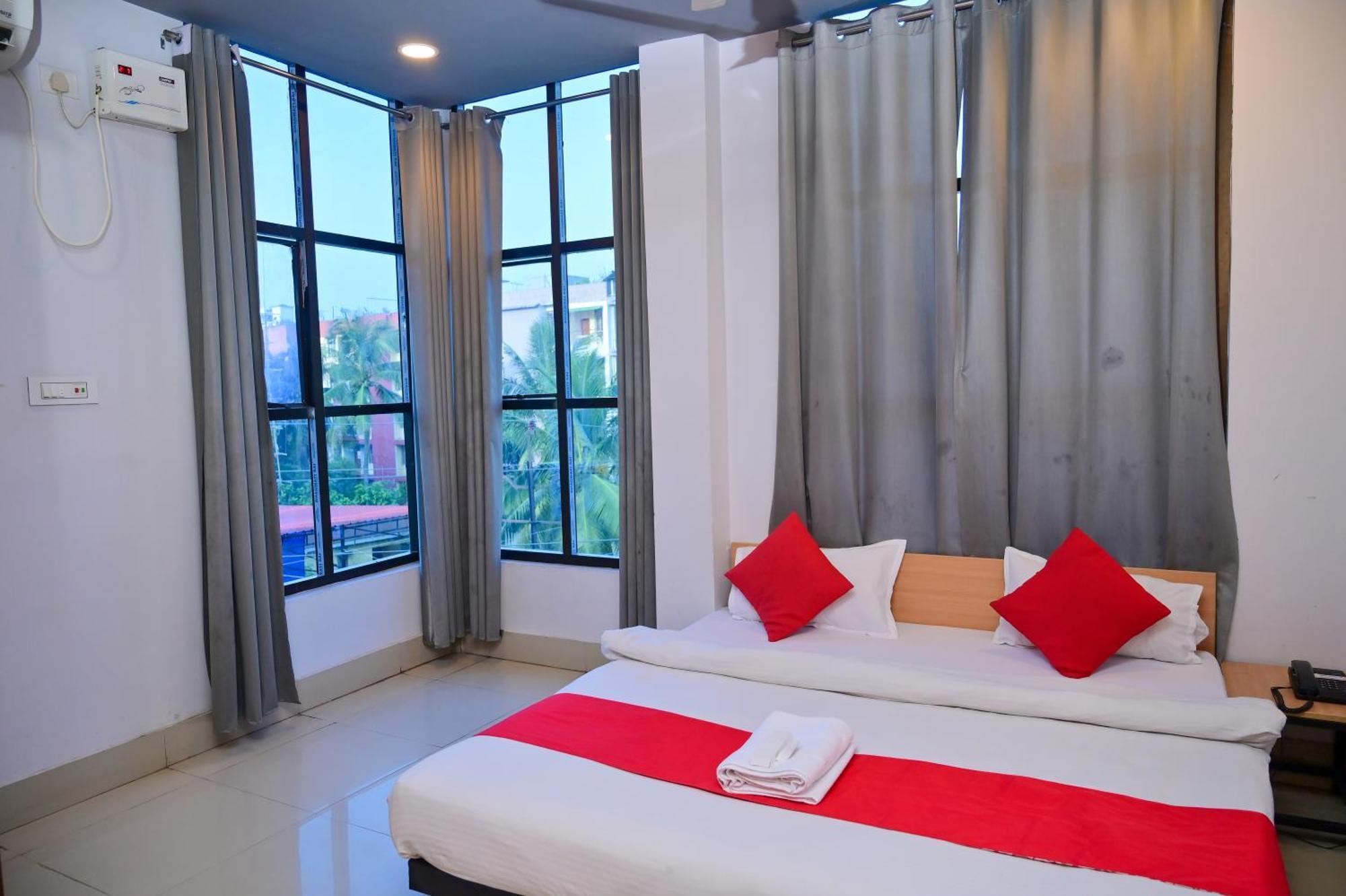 Hotel Aditya Palace غاواهاتي المظهر الخارجي الصورة