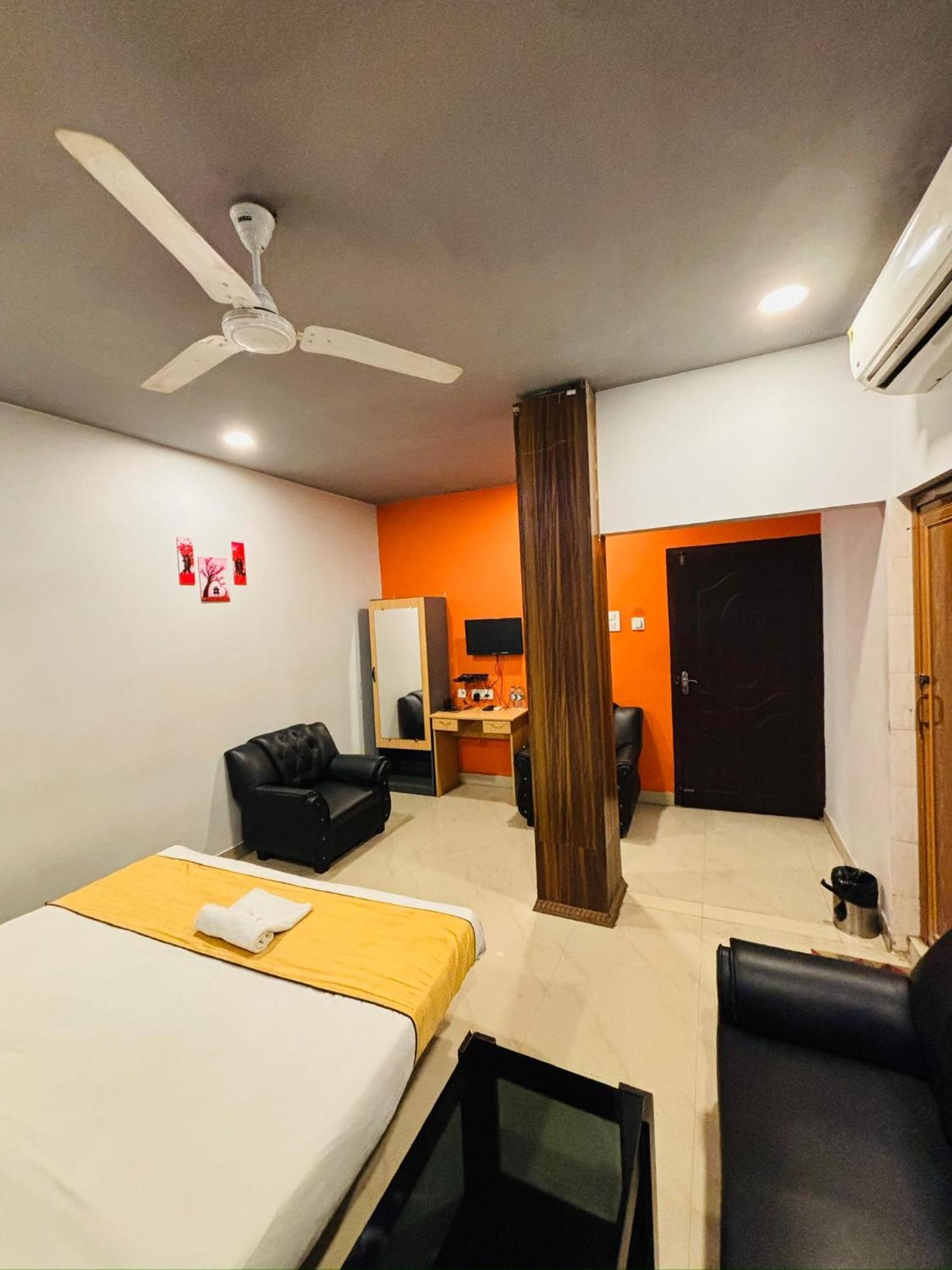 Hotel Aditya Palace غاواهاتي المظهر الخارجي الصورة
