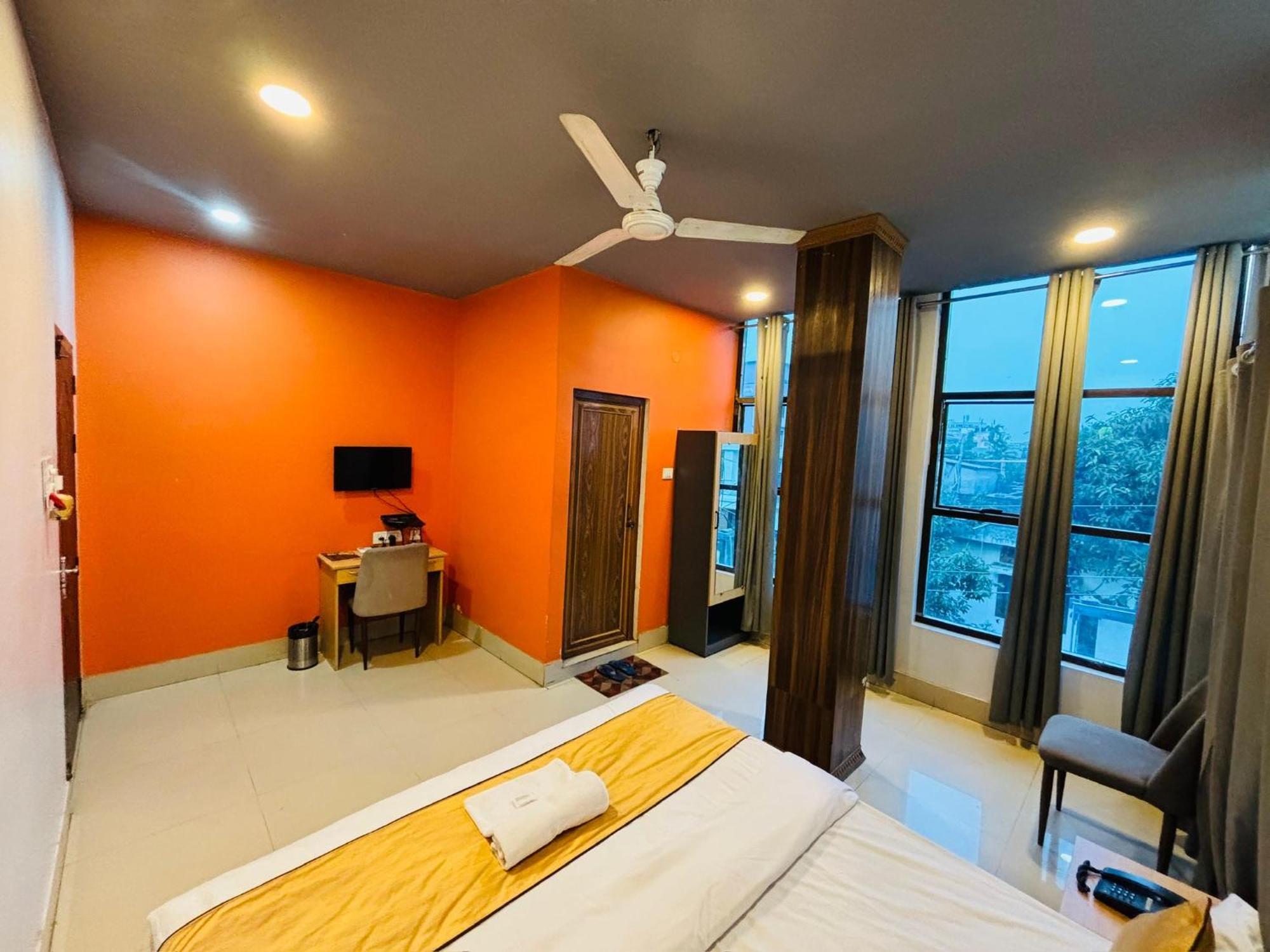 Hotel Aditya Palace غاواهاتي المظهر الخارجي الصورة