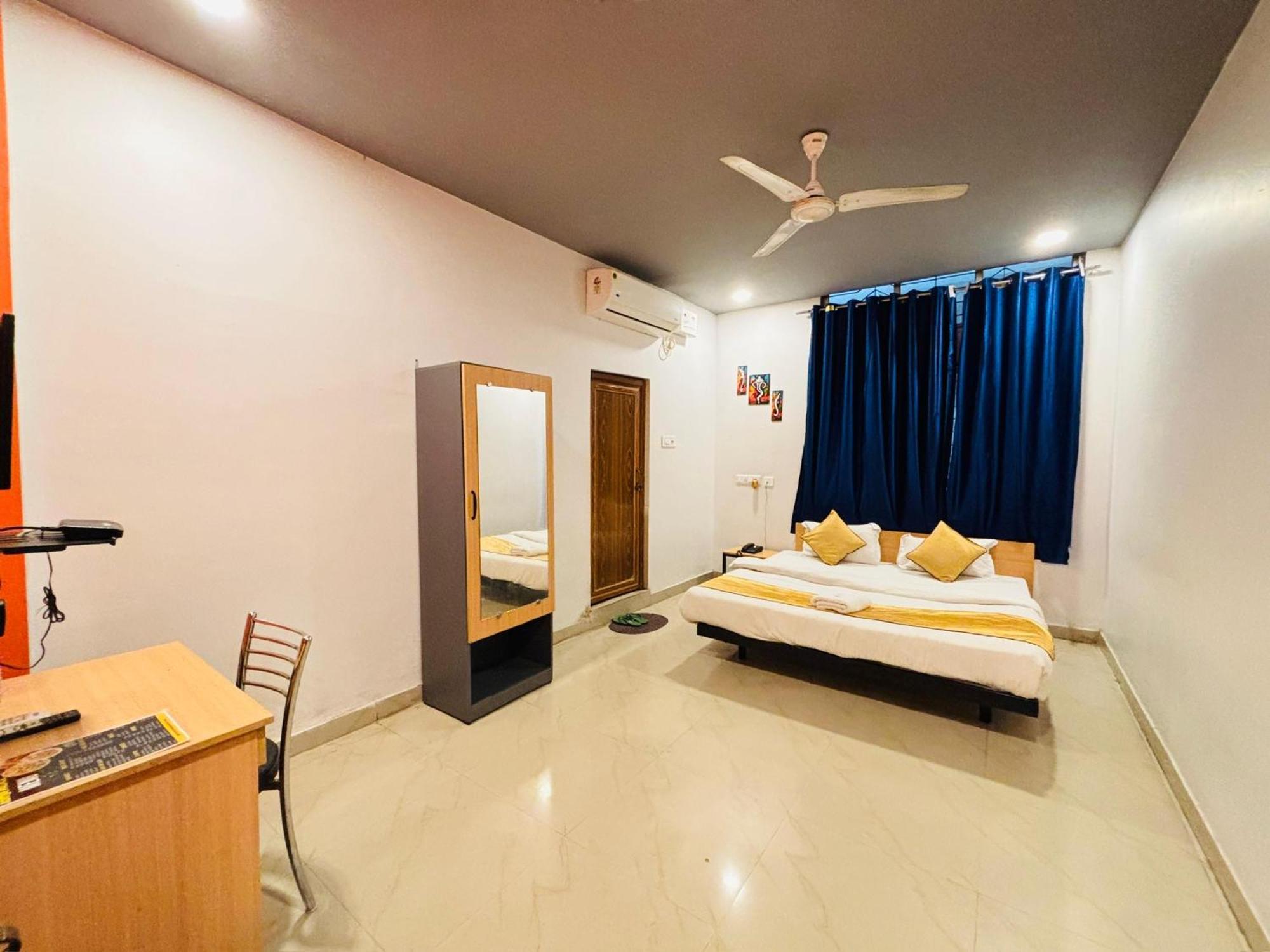 Hotel Aditya Palace غاواهاتي المظهر الخارجي الصورة