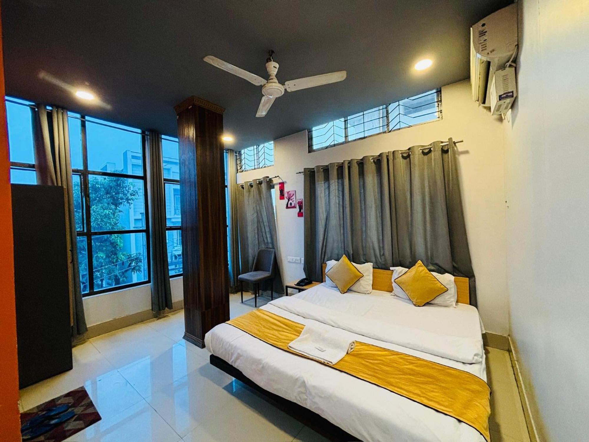 Hotel Aditya Palace غاواهاتي المظهر الخارجي الصورة