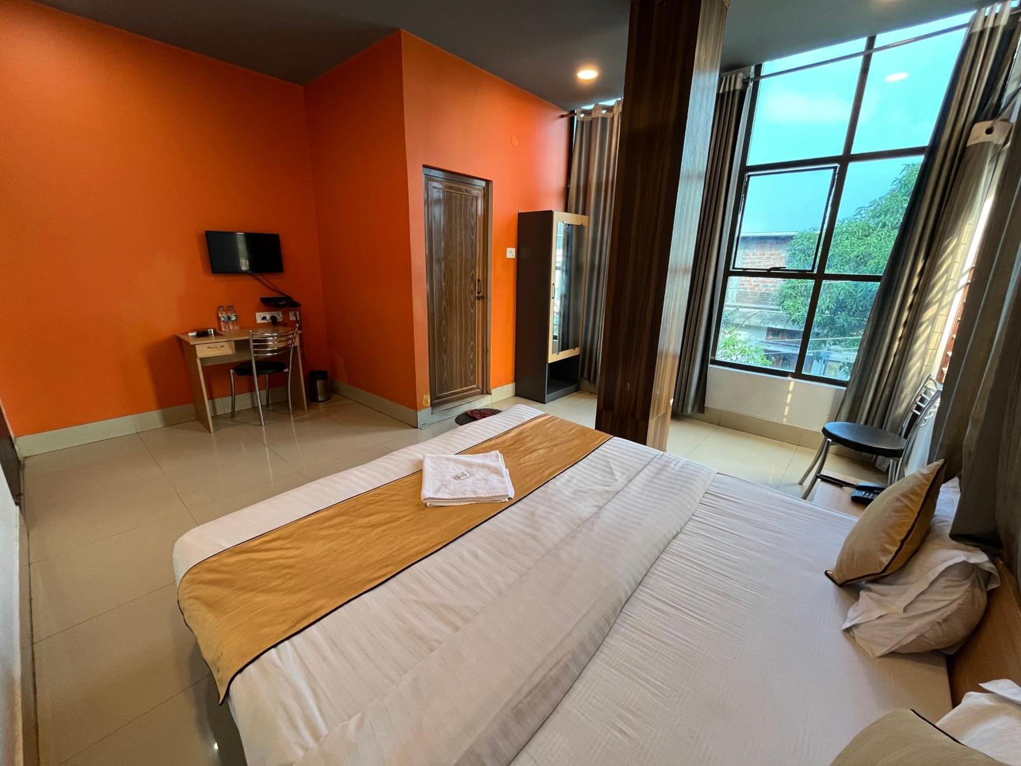 Hotel Aditya Palace غاواهاتي المظهر الخارجي الصورة